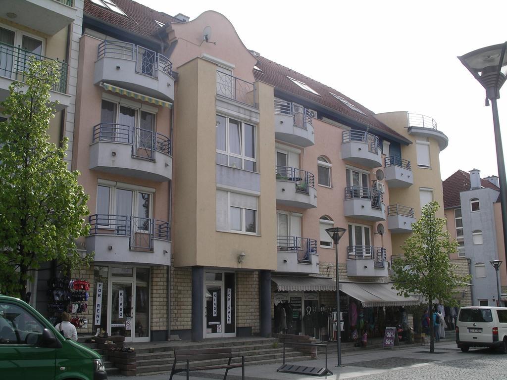 Centrum 2 Apartmanok Hévíz Exterior foto